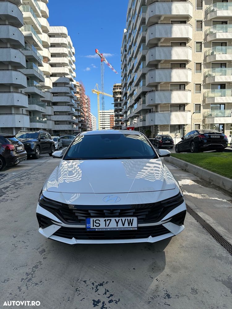 Hyundai Elantra 1.6 l 123 CP CVT Exclusive - 3