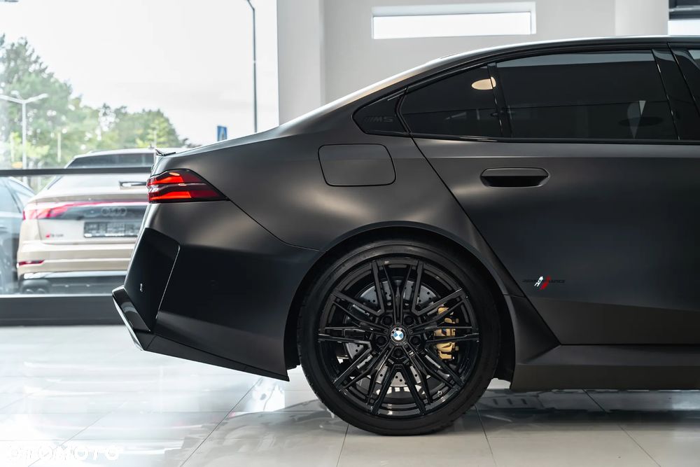 BMW M5 PHEV - 11