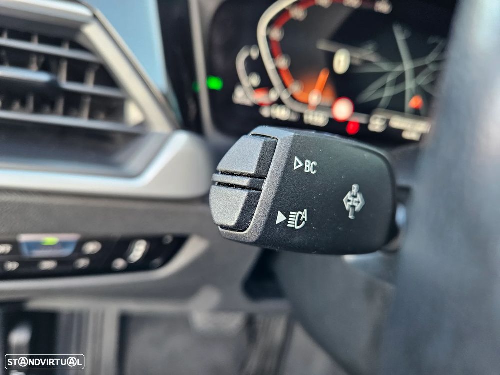 BMW 320 d Auto - 25