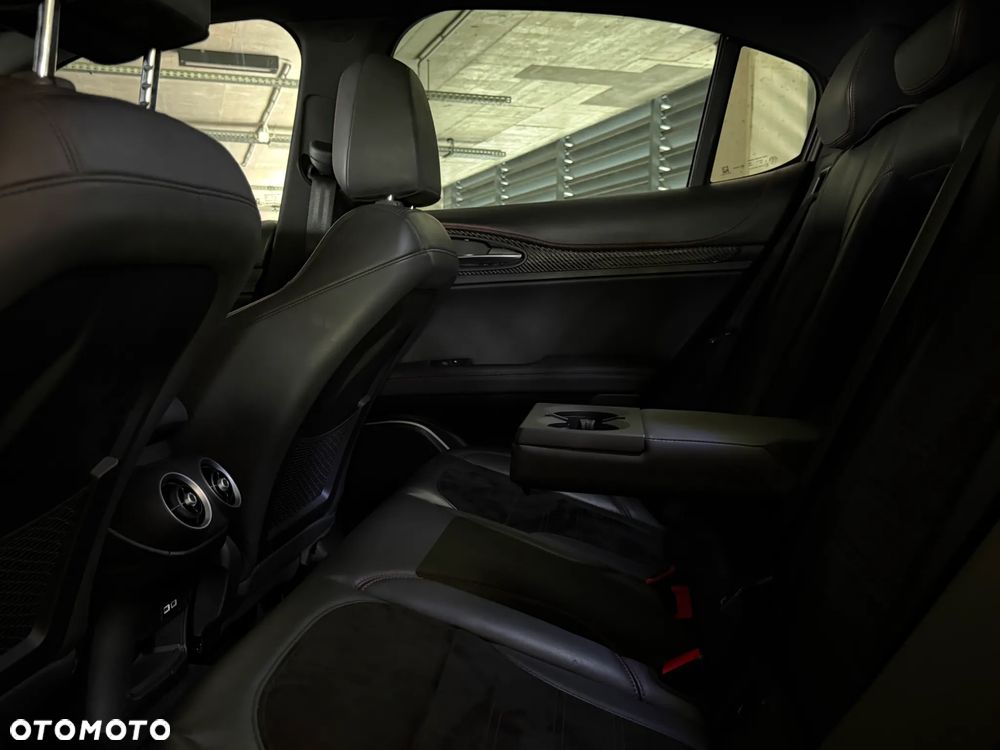 Alfa Romeo Stelvio 2.9 V6 Bi-Turbo Quadrifoglio Q4 - 25