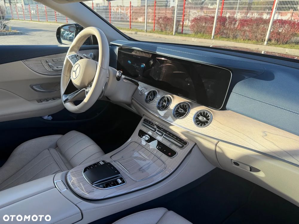 Mercedes-Benz Klasa E - 18