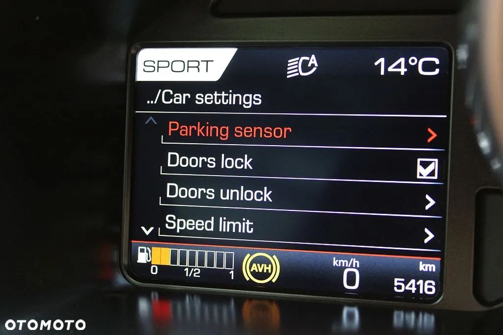 Ferrari 812 Superfast - 27