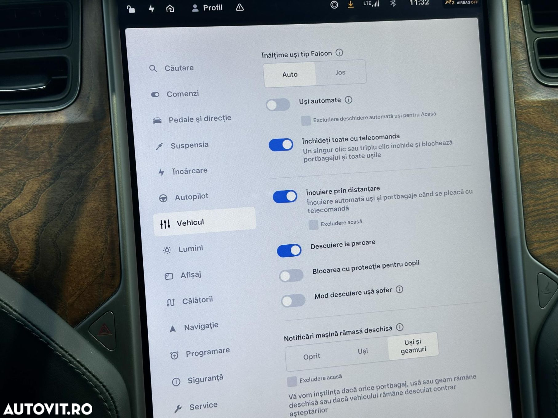 Tesla Model X - 19