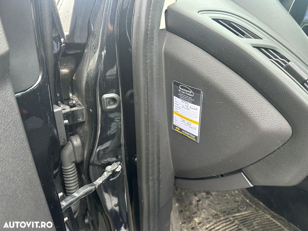 Ford Focus 1.0 EcoBoost Start-Stopp-System SYNC Edition - 13