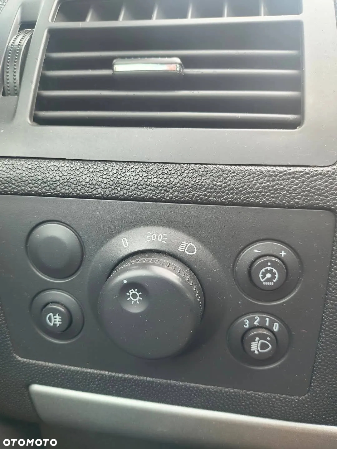 Opel Zafira 1.9 CDTI - 19