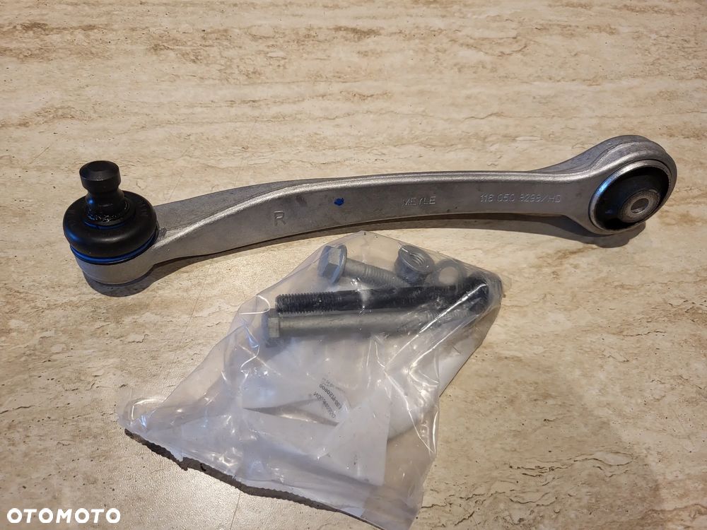 Wahacz zawieszenia koła przód P góra przód AUDI A4 B5, A4 B6, A4 B7, A6 C5, A6 C6, ALLROAD C5; SEAT EXEO, EXEO ST; SKODA SUPERB I; VW PASSAT B5, PASSAT B5.5 1.6-4.2 11.94-05.13 - 2