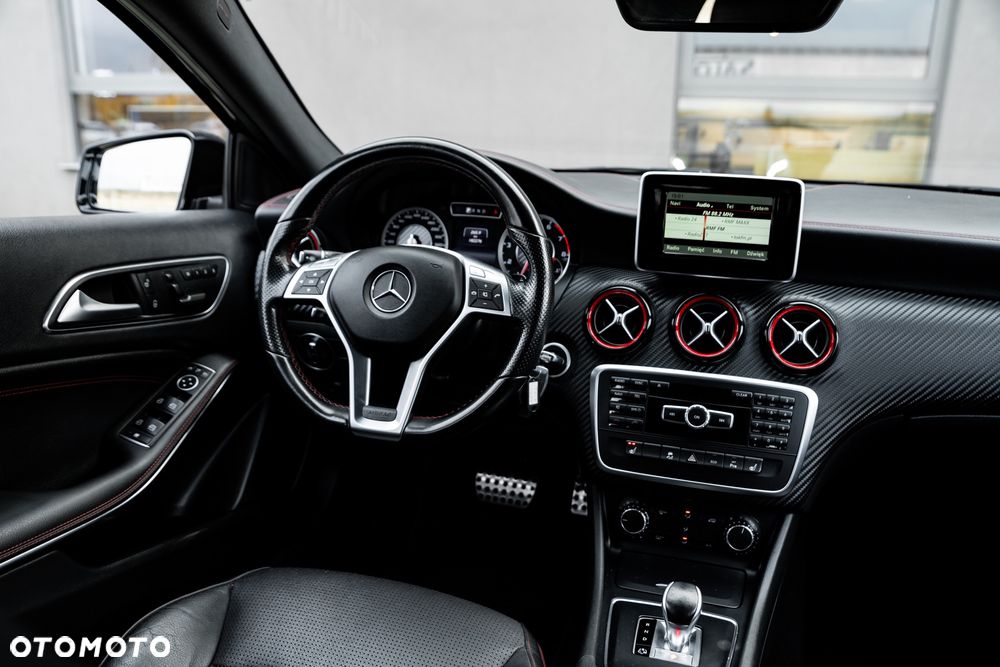 Mercedes-Benz Klasa A 45 AMG 4Matic AMG Speedshift 7G-DCT - 27