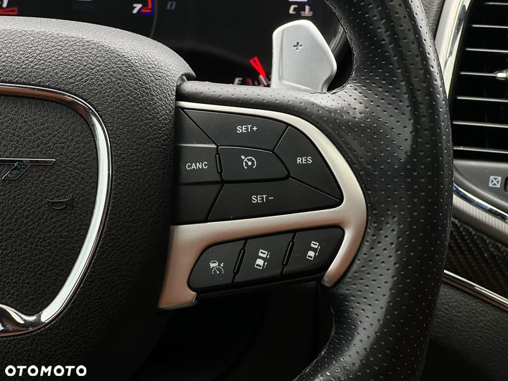 Jeep Grand Cherokee - 18