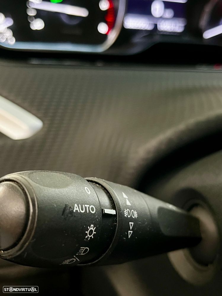 Peugeot 2008 1.6 BlueHDi Style - 18