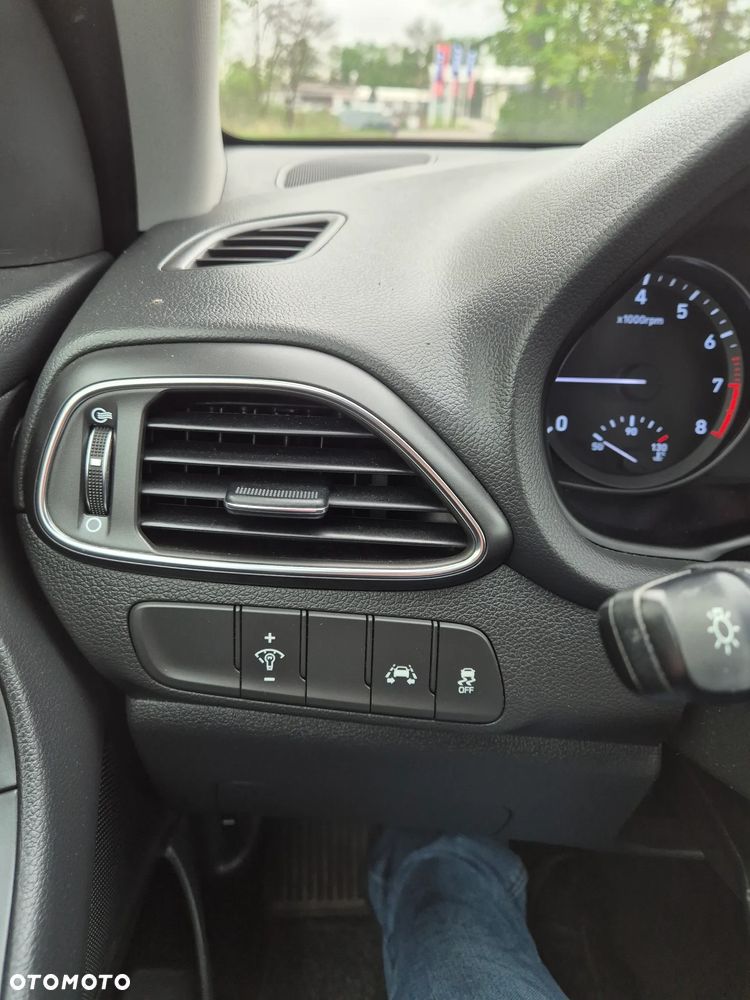 Hyundai i30 1.4 T-GDI Premiere Style - 23