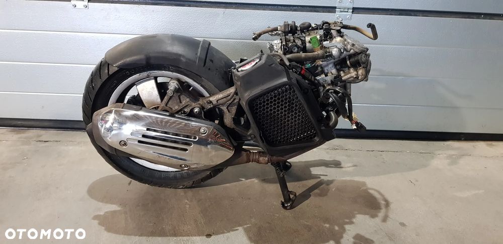 Piaggio Vespa GTS 125 Silnik Kompletny 16478 km - 5