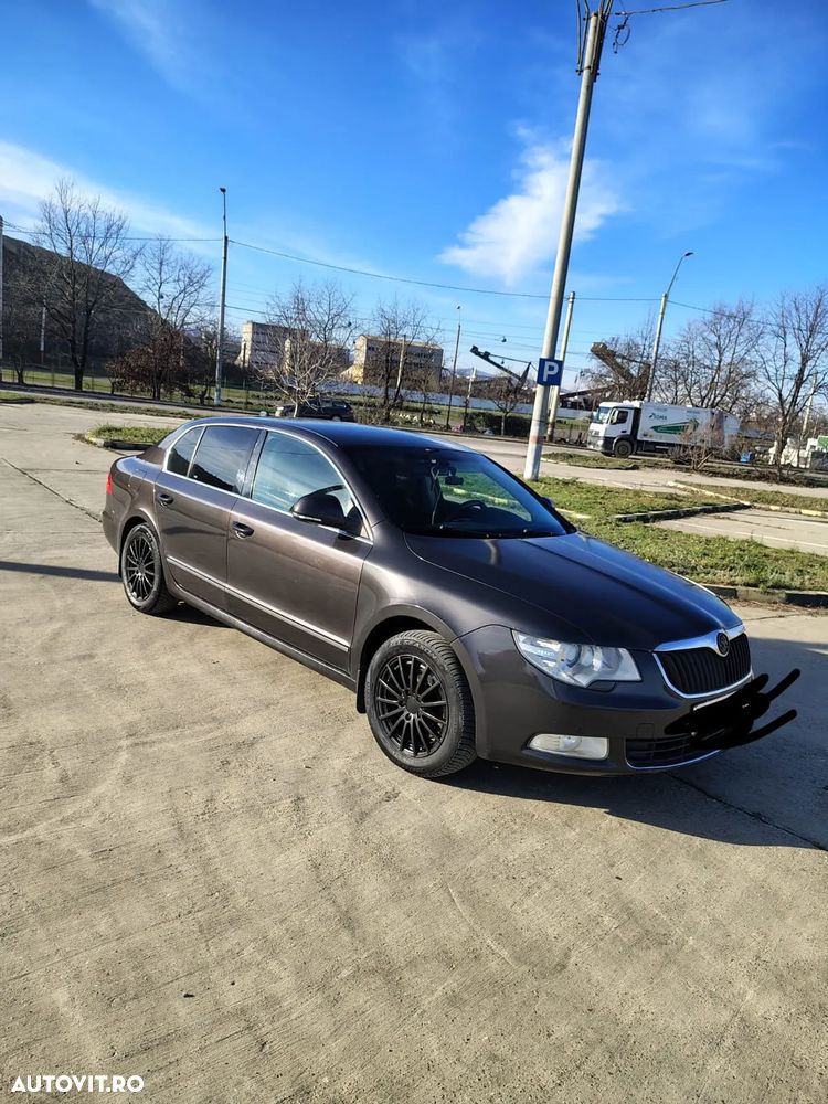 Skoda Superb 2.0 TDI PD Comfort - 1