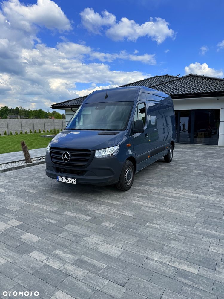 Mercedes-Benz Sprinter - 1