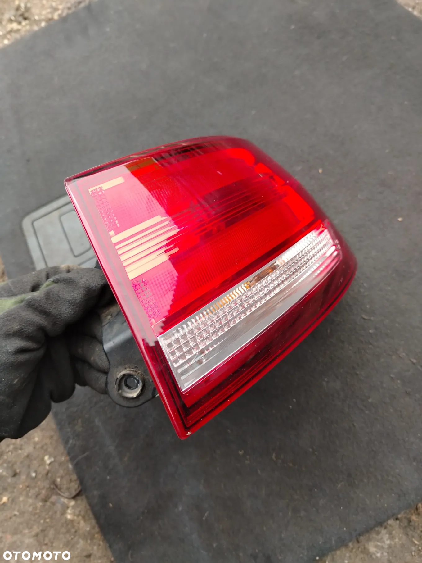 LAMPA PRAWY  TYŁ AUDI A4 B9 AVANT 8W9945070 EUROPA - 2