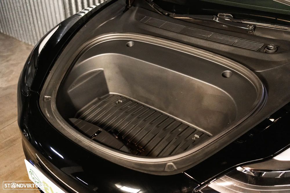 Tesla Model 3 - 39