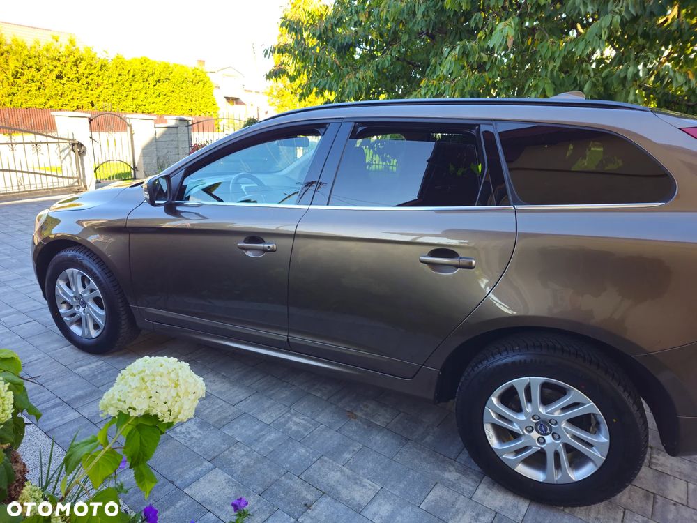 Volvo XC 60 D4 Drive-E Momentum - 17