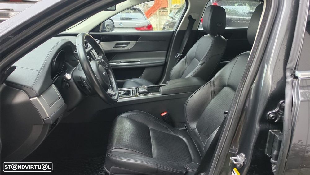 Jaguar XF 2.0 D Portfolio Aut. - 9