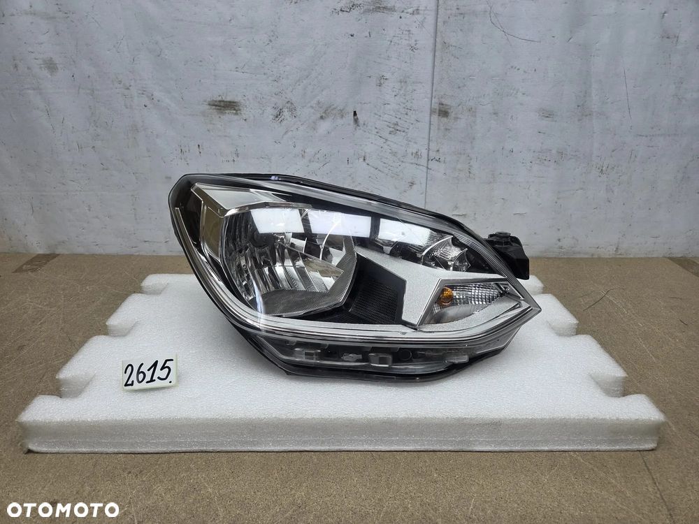 Volkswagen UP  lift 16-23r  1S1941016AA lampa prawy przód przednia - 1