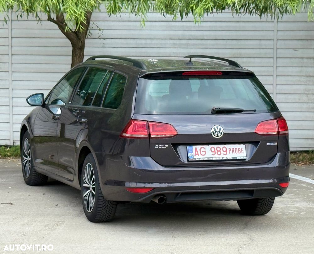 Volkswagen Golf 1.6 BlueTDI DSG Comfortline - 9