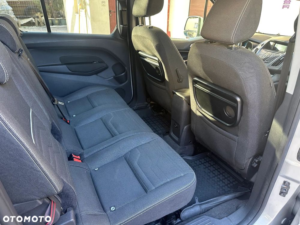 Ford Tourneo Connect Grand - 12