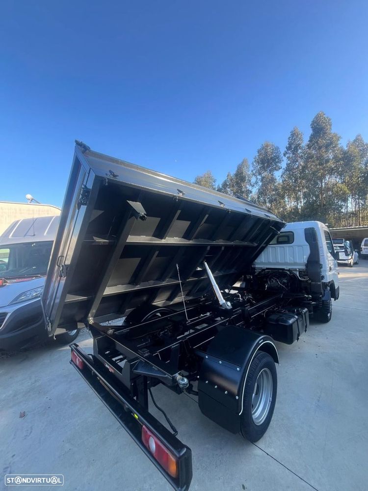 Mitsubishi Fuso Canter Tri-basculante - 12