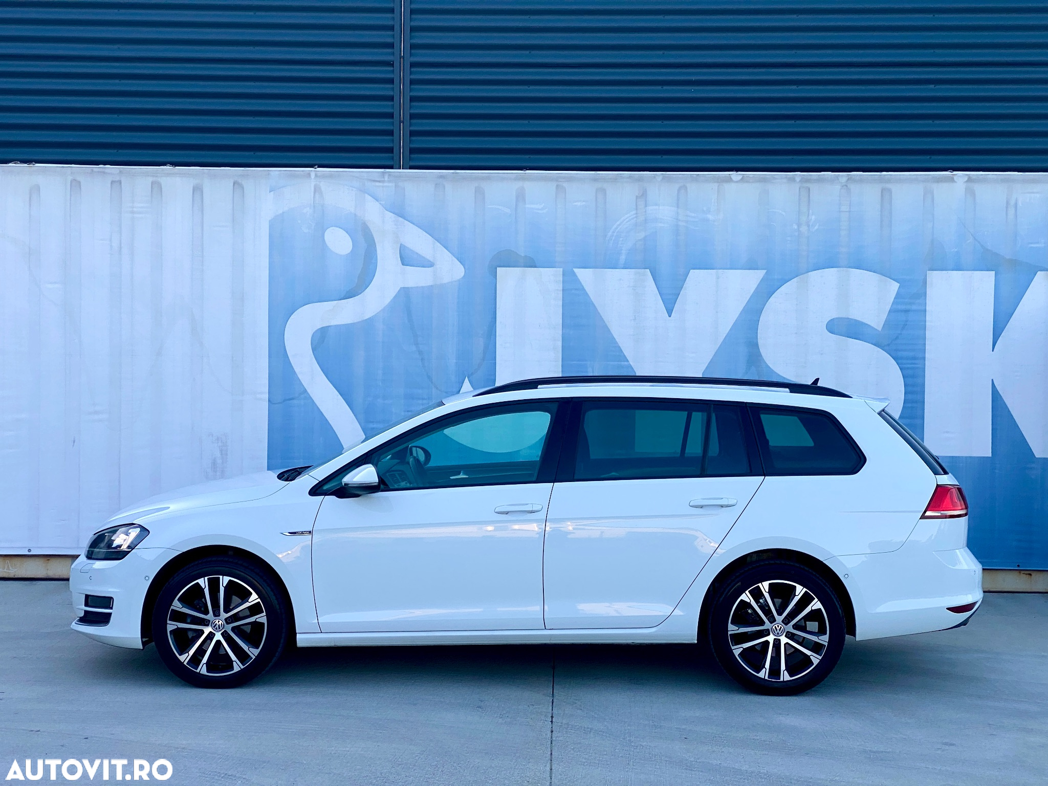 Volkswagen Golf 1.6 TDI BlueMotion Technology Lounge - 10