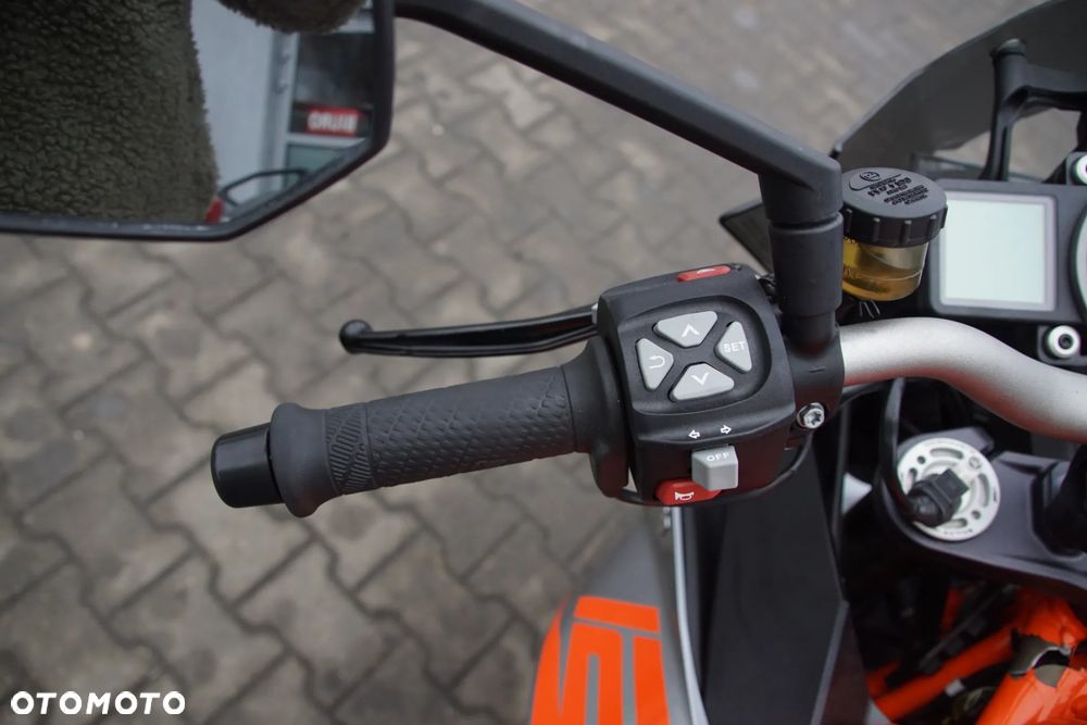 Motocykl na części KTM 1290 SUPER DUKE GT 2019 silnik dekiel osłona zbiornik licznik lagi laga lampa amortyzator felga rama dokumenty siedzenie przełącznik wydech akrapovic błotnik - 24