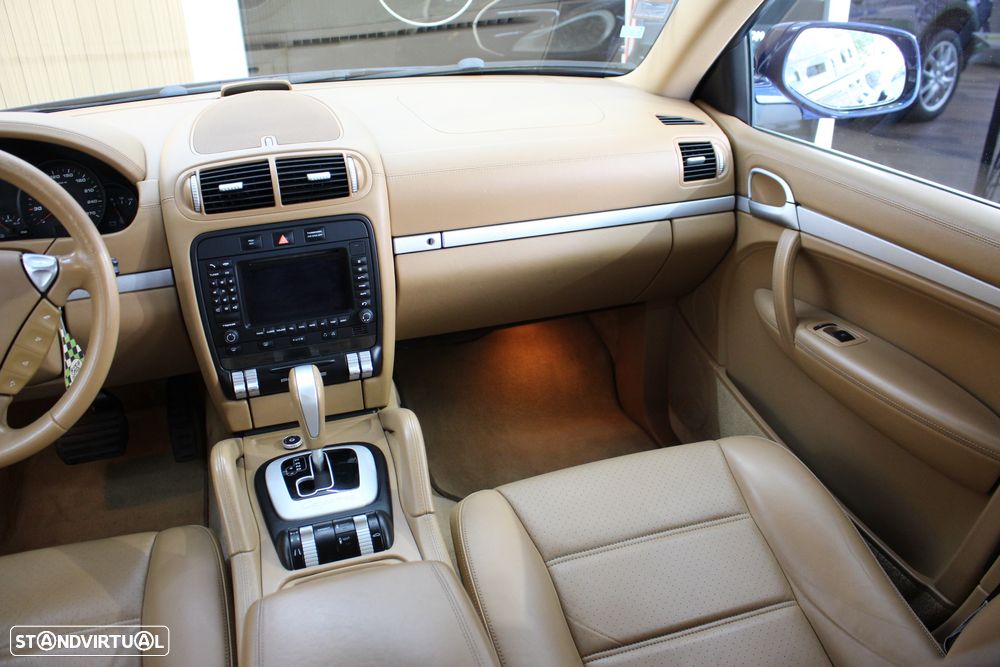 Porsche Cayenne Tiptronic - 28