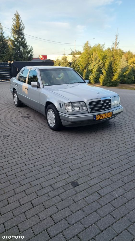 Mercedes-Benz W124