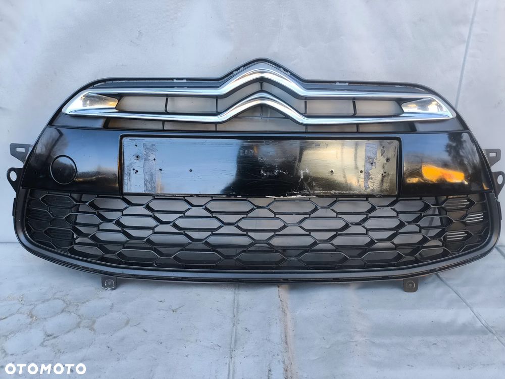 CITROEN DS3 10-16r GRILL ATRAPA 9687535477 - 1