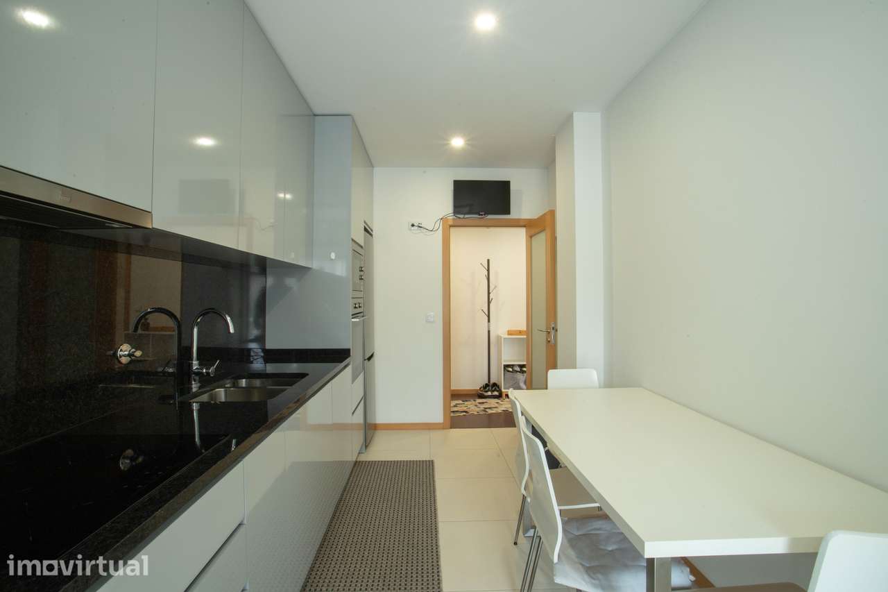 Apartamento T2 - Como Novo -  Vilar de Paraiso SD/CO - Grande imagem: 3/24