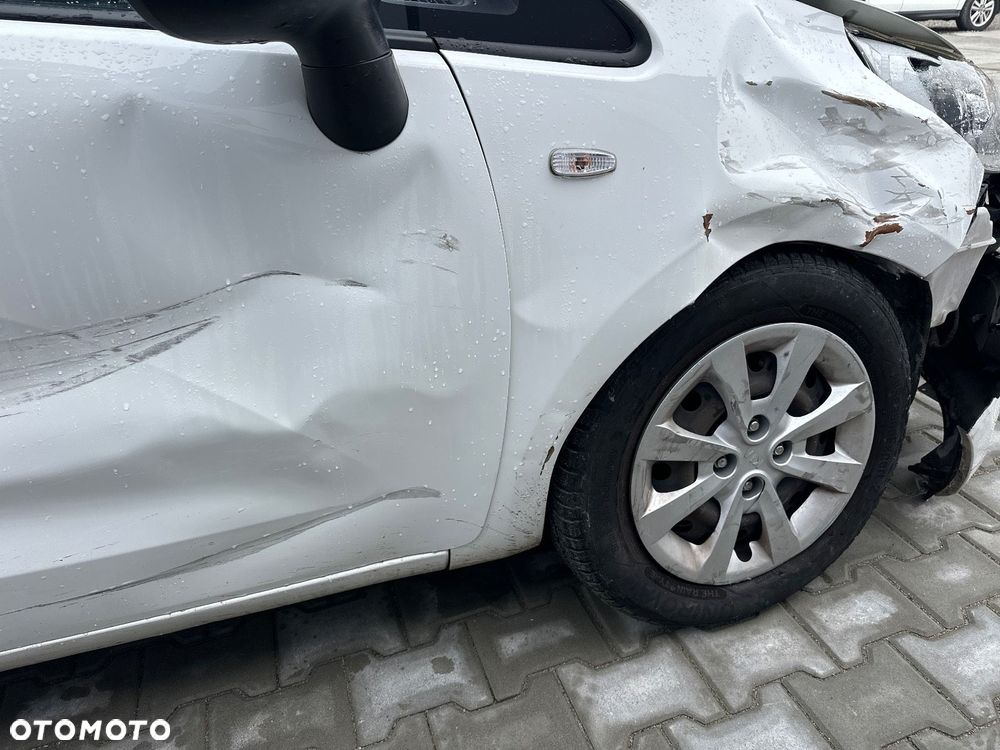 Kia Rio - 25