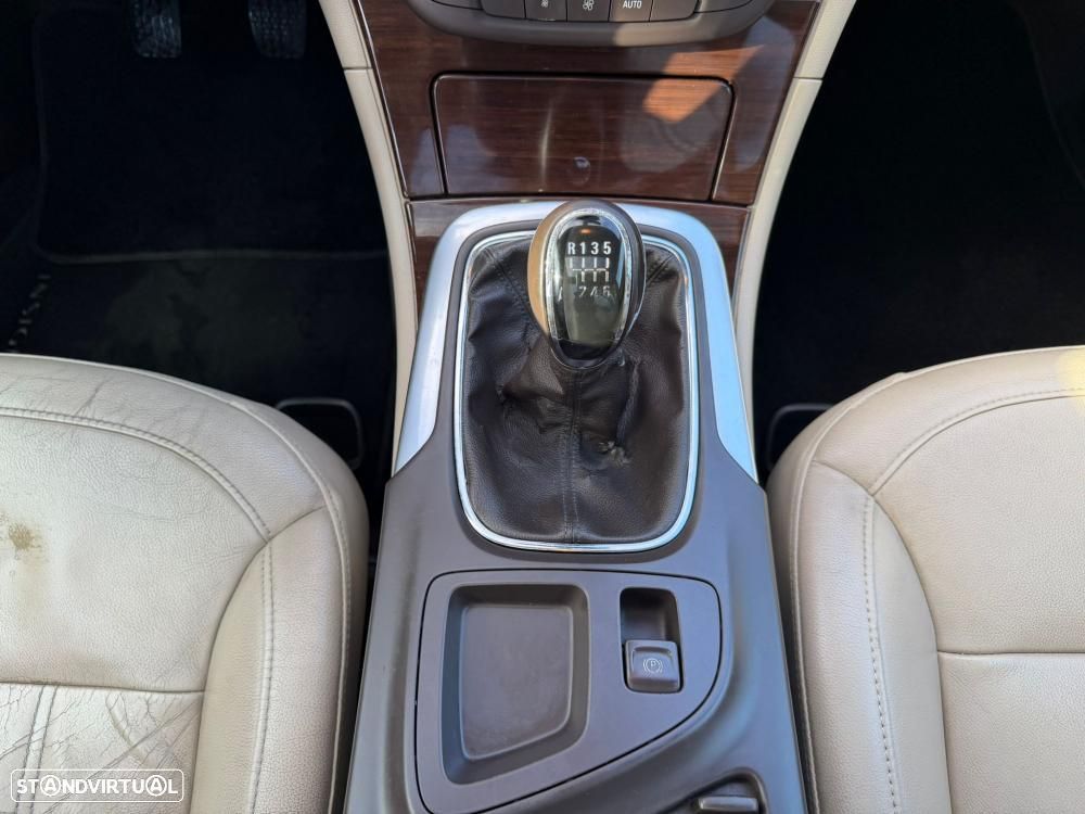 Opel Insignia Sports Tourer - 15