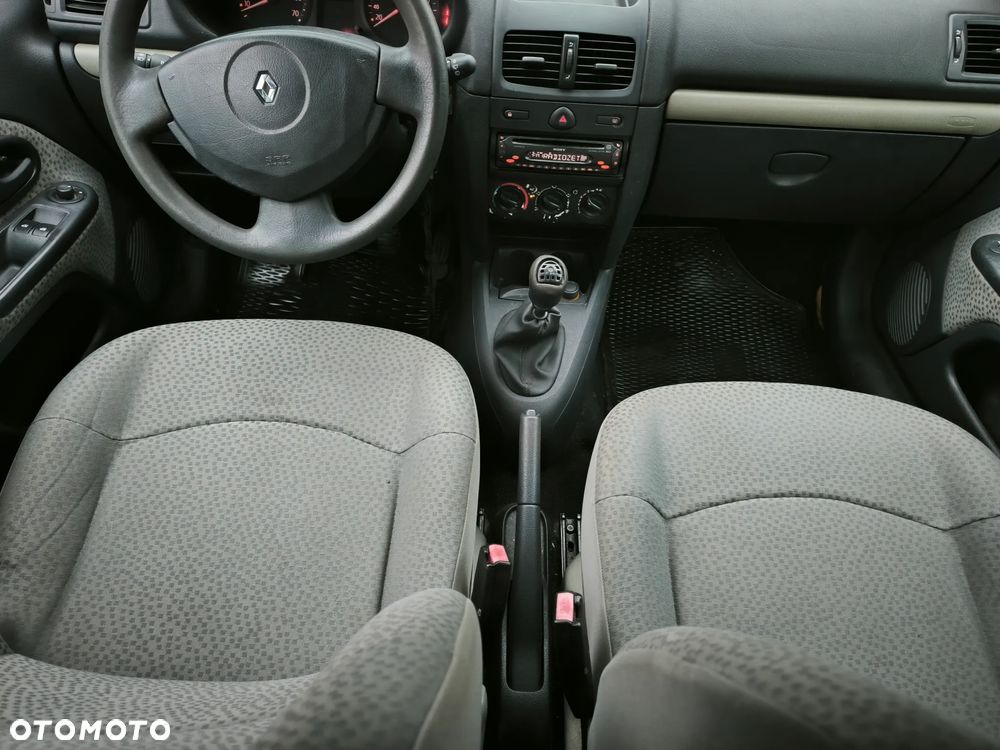 Renault Clio - 27