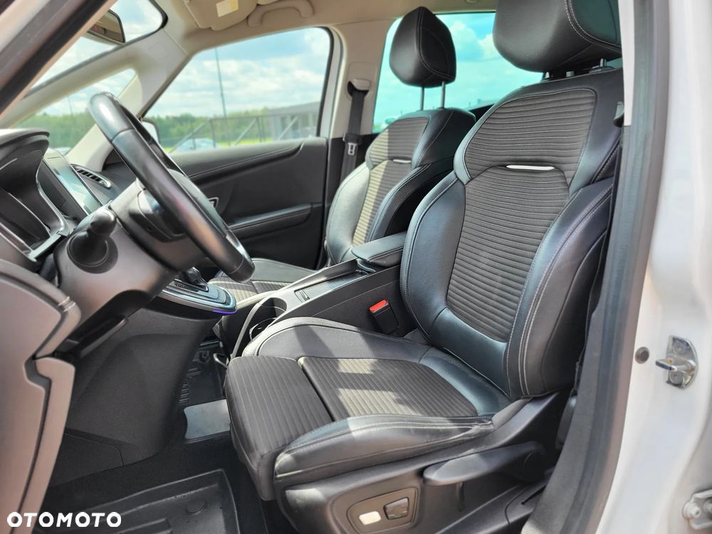 Renault Scenic - 16