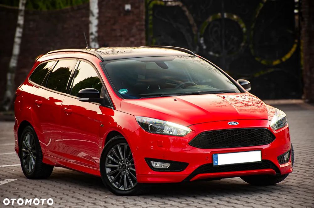 Ford Focus SW 1.5 EcoBoost S&S ST-LINE - 6