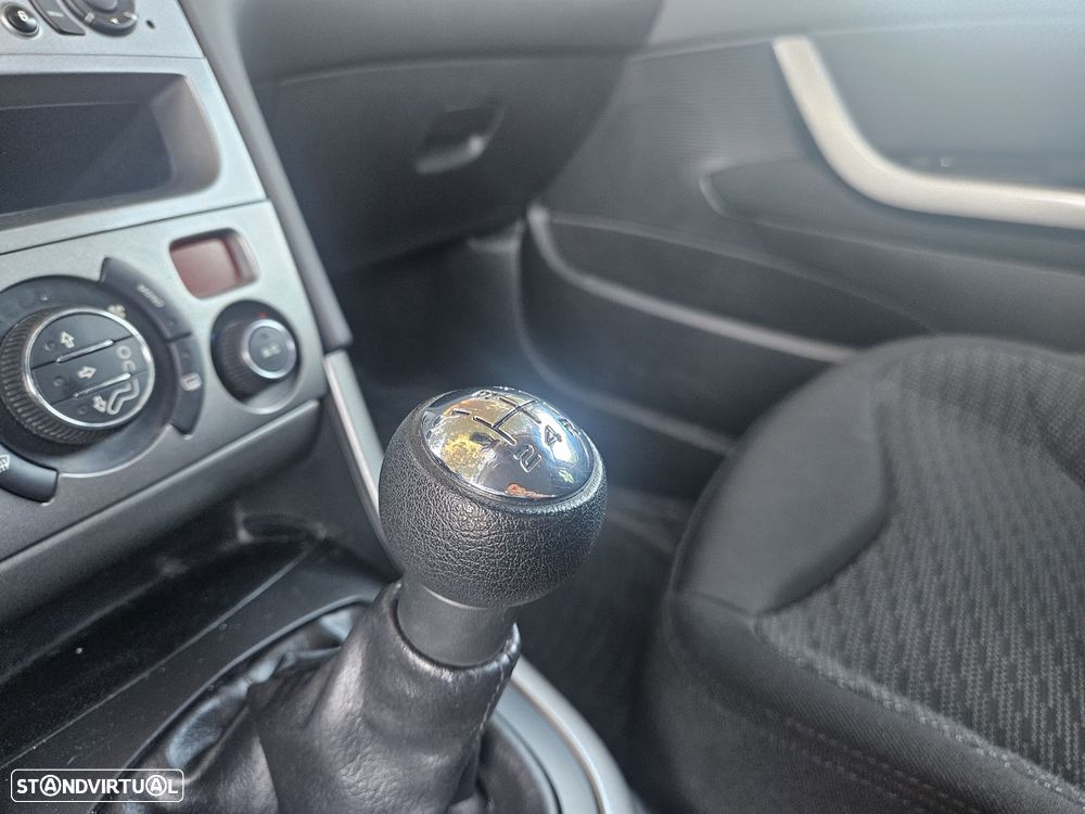 Peugeot 308 SW - 18