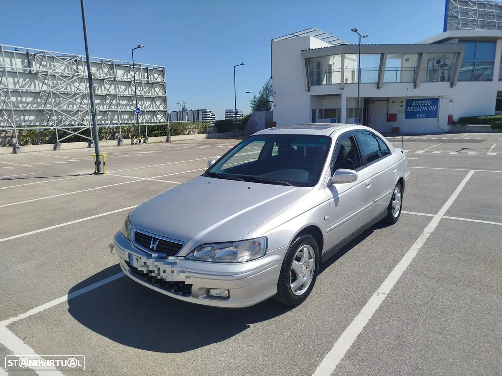 Honda Accord 2.0 ES - 23
