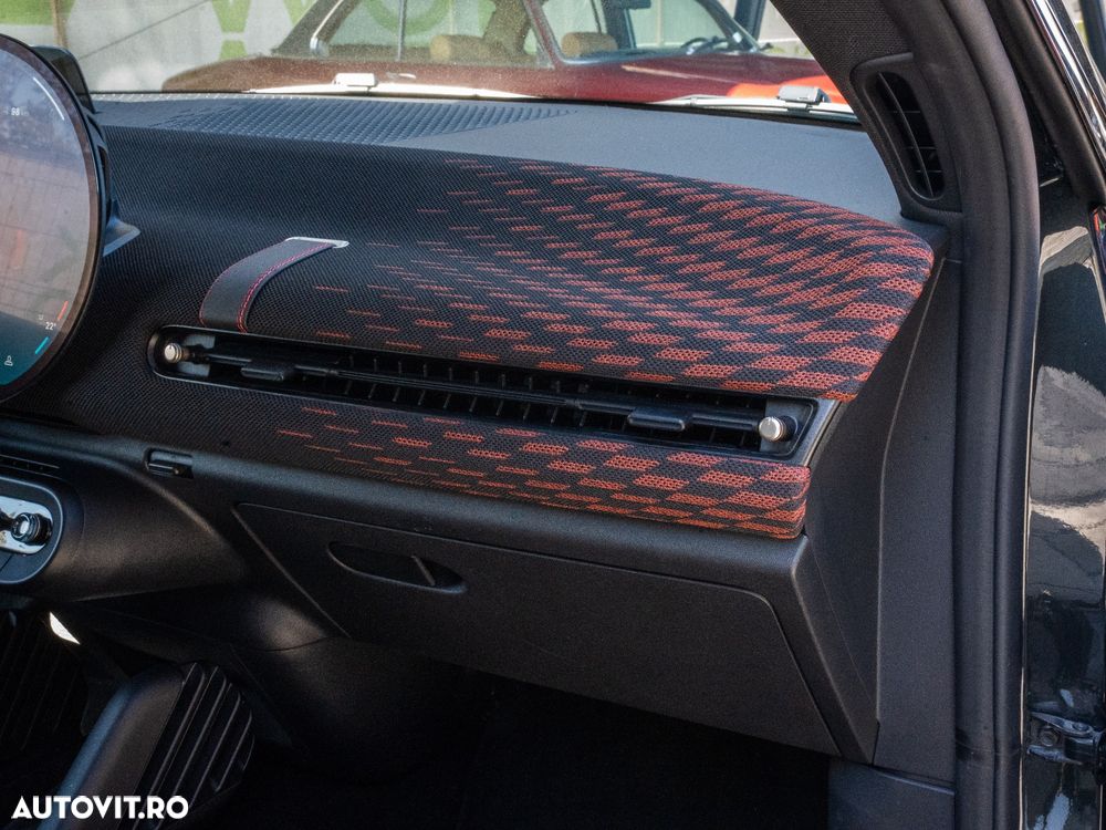 Mini Cooper E John Works Trim - 29