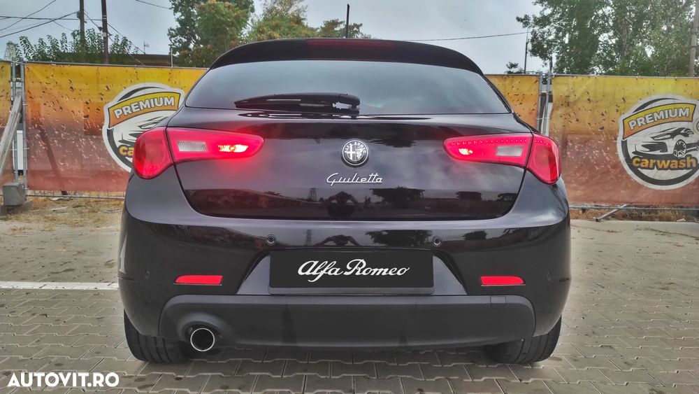 Alfa Romeo Giulietta 1.4 T-Jet Distinctive - 4