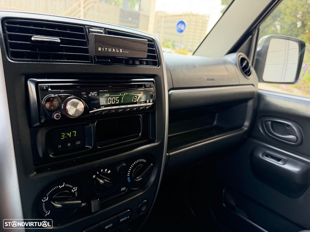 Suzuki Jimny 1.3 VVT 16V JLX - 15