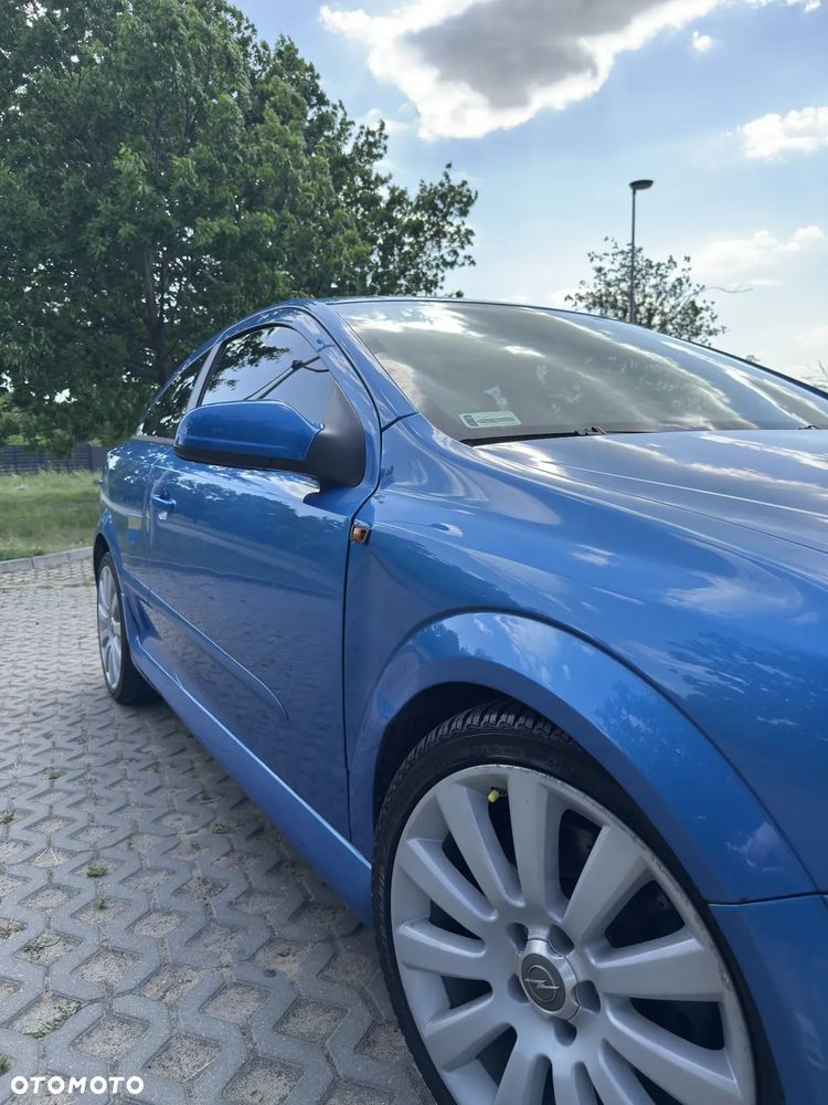 Opel Astra 2.0 T OPC - 9