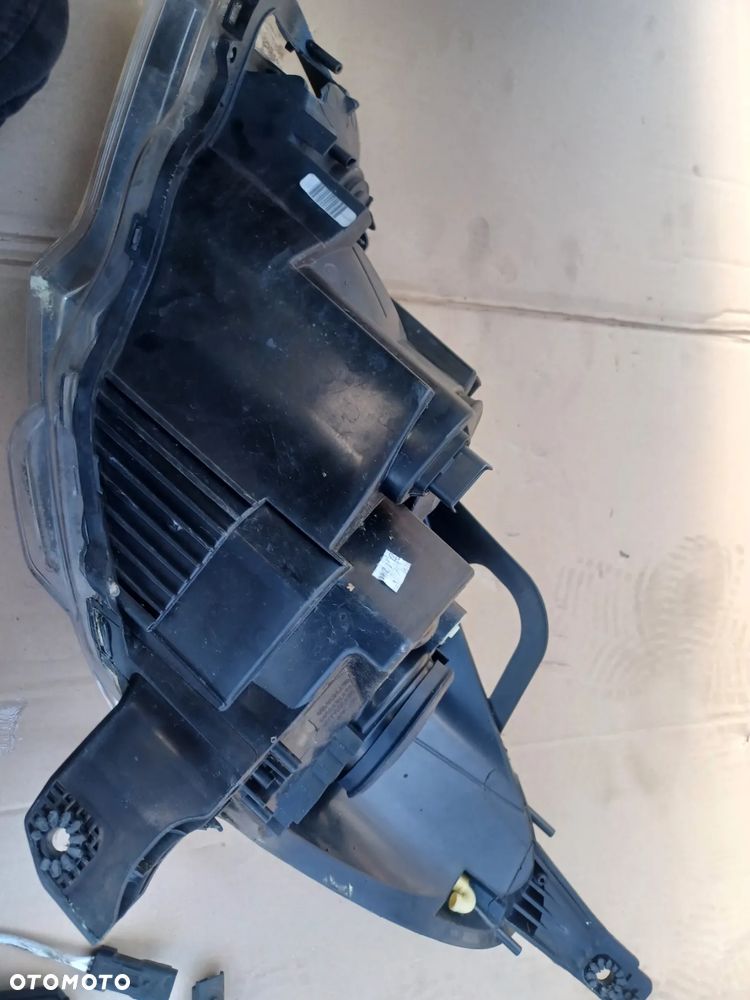 LAMPA PRZEDNIA PRAWA C3 II LIFT 9677033880-04 - 5