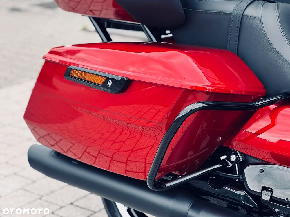 Harley-Davidson Touring Street Glide - 11