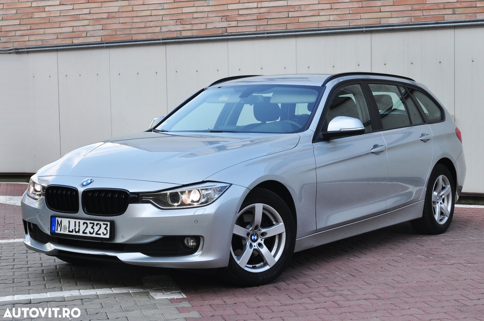 BMW Seria 3 318d Touring Aut. Blue Performance Sport Line - 2