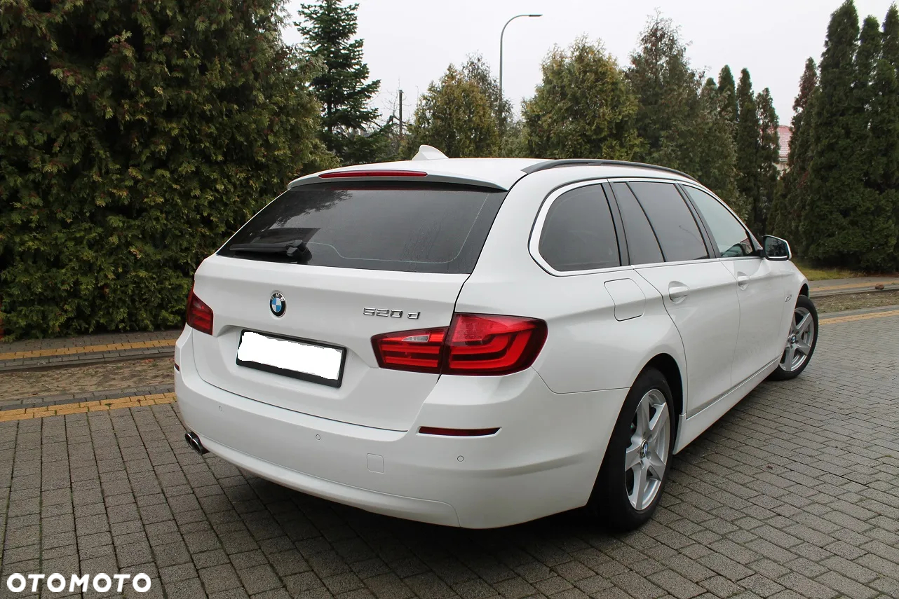 BMW Seria 5 520d Touring - 4