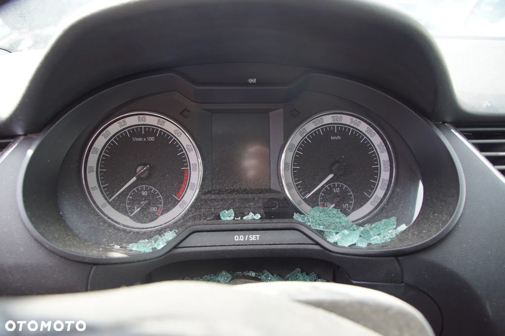 Auto na części - Skoda Octavia III Lift 2.0 TDI 150 KM DFFA TDH 2018R Silnik Skrzynia Zderzak Klapa Drzwi Szyba Lusterko Deska Kokpit Sterownik Moduł Licznik Wybierak - 11