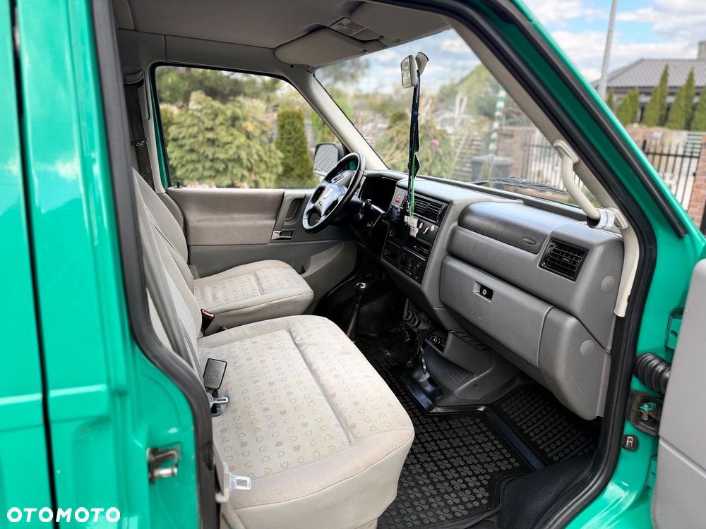 Volkswagen Caravelle GL - 14