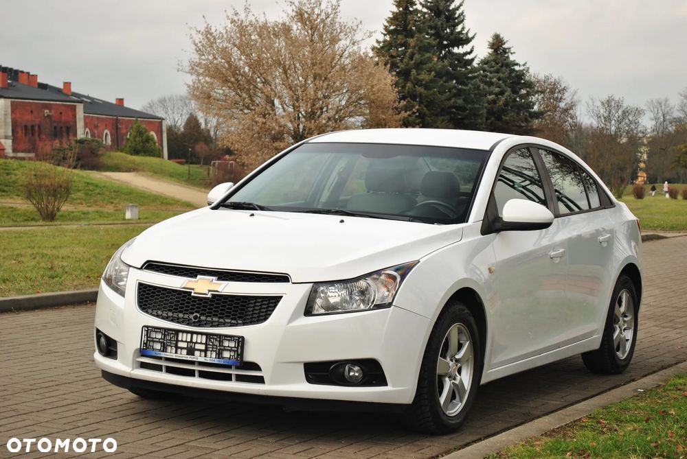 Chevrolet Cruze 1.8 LT+ - 15