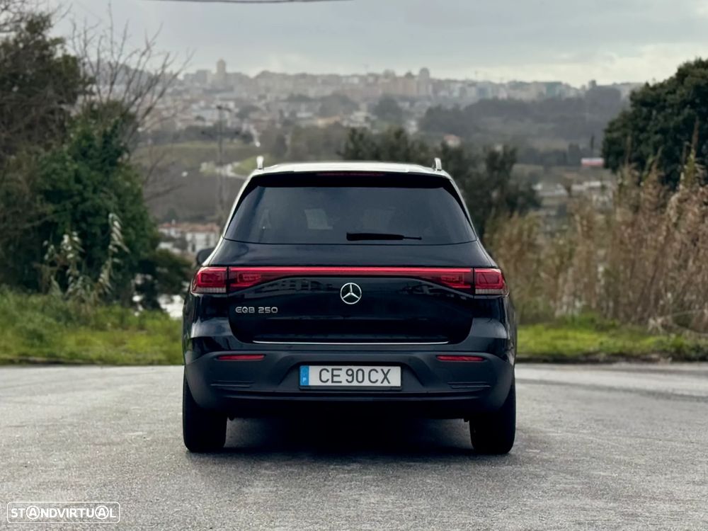 Mercedes-Benz EQB 250 Electric Art - 15